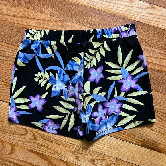 Girl's Children's Place Shorts - Picture 2 of 3